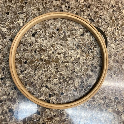 Princess Adjustable Bow Spring Embroidery Hoop 6" Wooden NON FELT LINED Vintage - Image 1 of 4