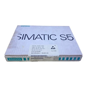 Siemens 6ES5451-4UA13 Digital-Outputmodul für industriellen Einsatz 6ES5451-4UA1 - Picture 1 of 12