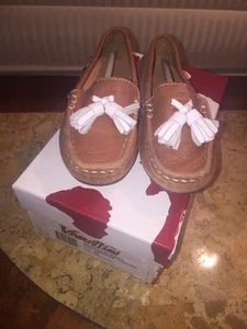Brand New in Box Venettini Loafers Brown With White Tassel Boys Size 25 - Picture 1 of 7