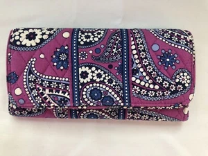 Vera Bradley Trifold Wallet Clutch in Boysenberry Pattern - Picture 1 of 8