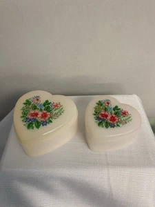 Set 2 scatole nido vintage in plastica rosa a forma di cuore con fiori Hong Kong - Foto 1 di 18