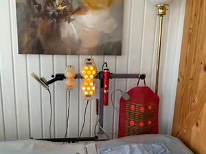 migun massage table-FIR pain relief-traction-Photon-PEMF-TeraHertz-physiotherapy - Picture 1 of 4