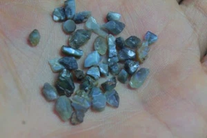 Alexandrite Rraw Stone Size 3/7 MM Aprox Lot Weight 10 Crt Authentic Raw Rough/ - Picture 1 of 2