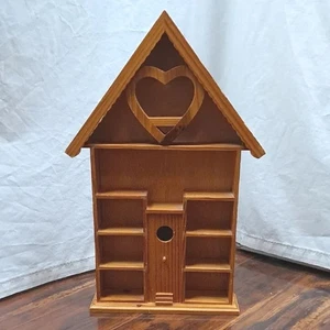 Estatuillas de exhibición de pared vintage de madera con estante recortado para oídos, casa de pájaros - Imagen 1 de 6