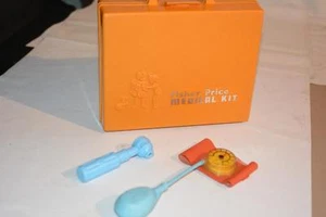 Fisher Price 1977 de colección kit médico manguito de presión arterial 936 juguete - Imagen 1 de 1
