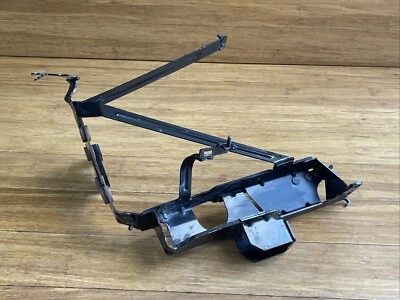 Soporte de montaje de radiador auxiliar izquierdo Audi RS7 2014-2018 FABRICANTE DE EQUIPOS ORIGINALES Foto 1 de 4