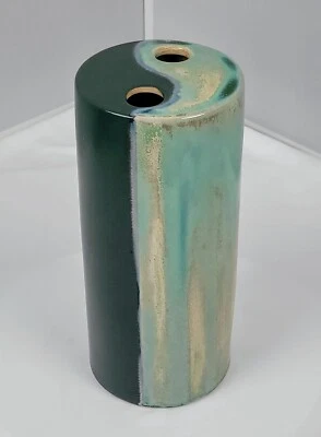 Nuevo en caja Florero Urban Outfitters Hogar Verde Esmalte Iridiscente Yin y Yang Bud Decoración Boho Foto 1 de 4