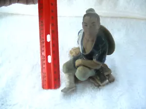 VINTAGE CHINESE GLAZED ART POTTERY MUD MAN FIGURINE-RESTING - Picture 1 of 3