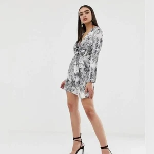 Club London Dress Beach Wrap Dress Black White Snake Print Size 12 BNWT - Picture 1 of 7