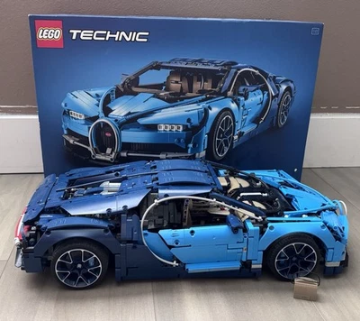LEGO Technic 42083 BUGATTI CHIRON Pre-Owned 100% Complete Set w/ Original Box - Image 1 of 4