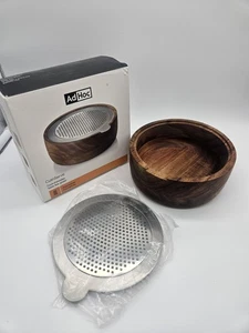 Grattugia e ciotola per formaggio rotonda AdHoc Cut 'N Serve in legno NUOVA *2 DISPONIBILI* - Foto 1 di 8