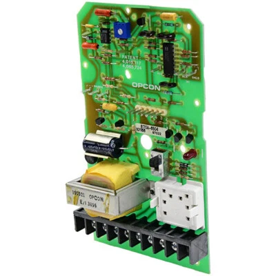 8170A-6504 Eaton/Cutler Hammer 90-132VAC Photoelectric Controller  -SA - Image 1 of 2