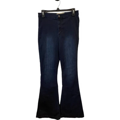 Pantalones de mezclilla para mujer Altar'd State 29x33 lavado oscuro pierna acampanada tiro alto elástico cremallera mosca Foto 1 de 4