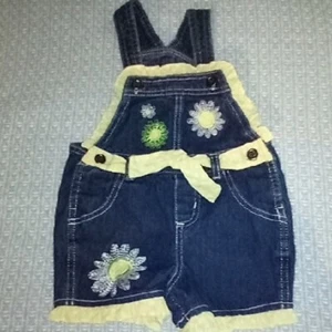 Young Hearts 18 Months Girl's Denim Floral Shortalls Short Overalls - Picture 1 of 9
