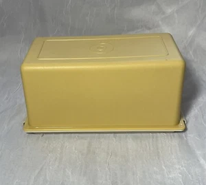 Vintage Tupperware Butter or Cheese Keeper Dish 638 - Picture 1 of 5