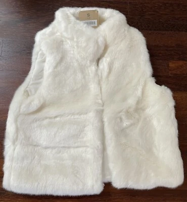 Abrigo Crazy 8 Nuevo Con Etiquetas Marfil Imitación Piel S 5-6Y Chaqueta Navidad Chaleco Encubrimiento Vacaciones Foto 1 de 3