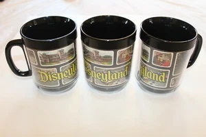 (3) Vintage Disneyland Park Thermo-Serv Kunststoff Souvenir Becher Parkszenen Sammlerstück - Bild 1 von 3