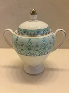Wedgwood Amesbury Globe Shape Sugar Bowl with Lid 6" - Picture 1 of 4