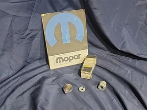 NOS  MOPAR IGNITION LOCK ASSEMBLEY 90-93 RAM 5257139 - Picture 1 of 4