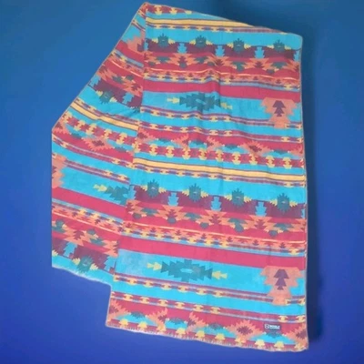 NOBLE OUTFITTERS DISEÑO AZTECA chal bufanda turquesa, amarillo, rojo, verde, óxido 72"x36 Foto 1 de 4