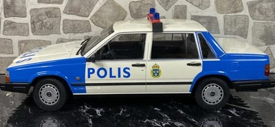 Volvo 740 GL Polis Suecia Minichamps 1:18 LEER Foto 1 de 4