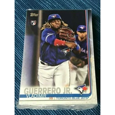 Sealed 2019 Topps Update Cello Hanger Pack Vladimir Guerrero Jr RC Rookie on Top - Image 1 of 4