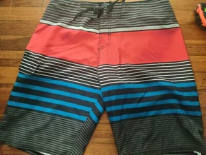 Quiksilver Mens stretch board Shorts size 32 swim surf Length 21" inseam 10" - Picture 1 of 8