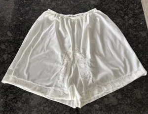 Queen’s Way To Fashion Vintage Bloomers Petitpants Pantaloons Culotte panties - Picture 1 of 8