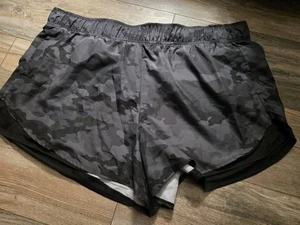 Women's Plus Size 1x Shorts - Picture 1 of 2
