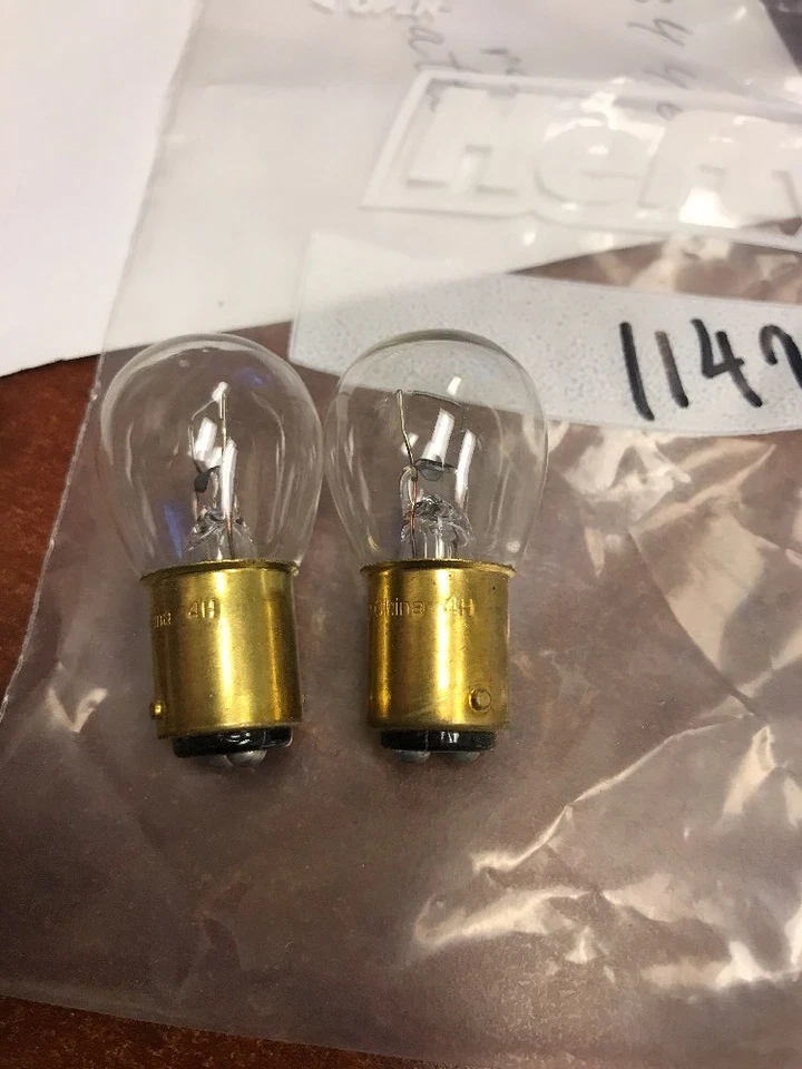 PHILLIPS 1142 - 18w S8 12.8v X2 Automotive Light Bulbs . set of 2 - Image 1 of 1