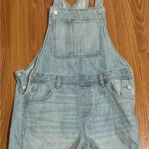 Old Navy Youth Girls Size XL Denim Blue Jean Shorts Overalls - Picture 1 of 3