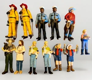 1/18 Scale Fire Fighter Police People At Work Community Figure Sarari Ltd Lot 12 - Picture 1 of 9