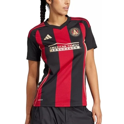 Camiseta deportiva de fútbol Adidas Atlanta United MLS negra y roja "The Connector" para mujer pequeña Foto 1 de 4