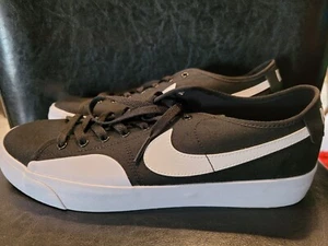 Nike SB BLZR Court Blazer Black White Mens Skate Boarding Shoes - Size 10.5 NEW - Picture 1 of 9