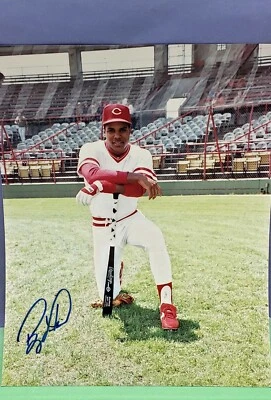 VINTAGE BARRY LARKIN AUTOGRAPHED 8"X10" PHOTO YOUNG BARRY STADIUM SIGNED PICTURE - Imagem 1 de 2