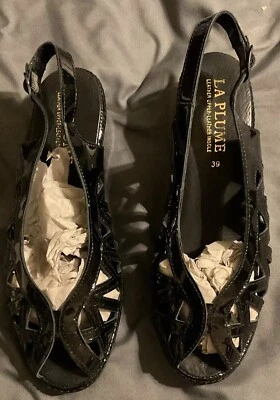 Sandalias de cuña LA PLUME para mujer talla 8,5 EE. UU. de cuero negro punta abierta con honda trasera Foto 1 de 4