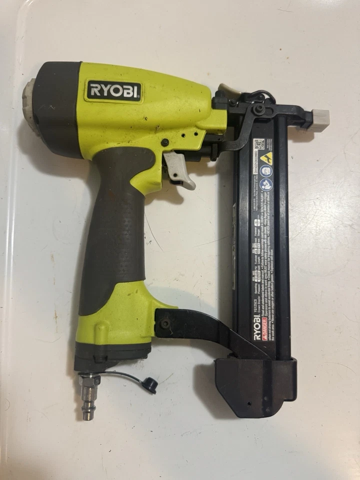 RYOBI YG125CS Narrow Crown Finish Stapler - Image 1 of 2
