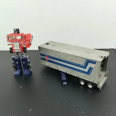 Vintage G1 Transformers Optimus Prime & Trailer Not Complete Broken Parts  - Image 1 of 4