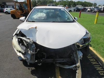 Toyota Corolla 2016 cabina caja de fusibles Foto 1 de 4