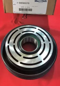 NOS Mopar 4540370 1990 1991 1992 1993 A/C COMPR CLUTCH PULLEY W/ 3.0 L etc. - Bild 1 von 1