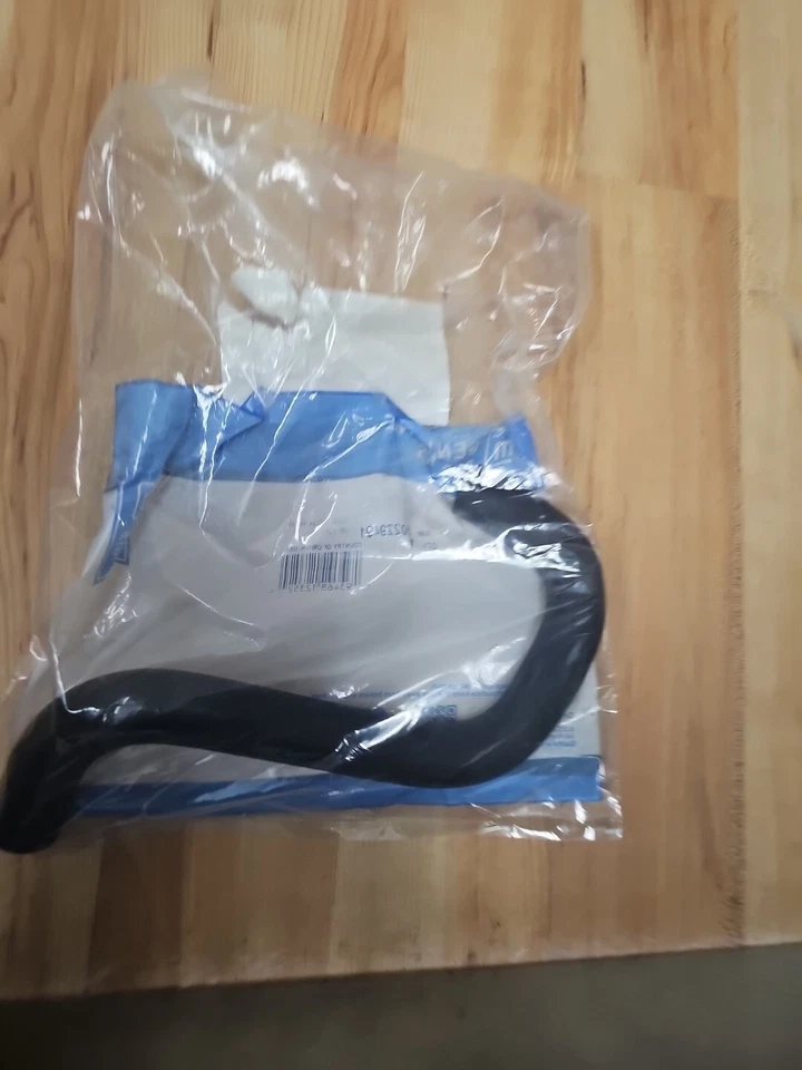 👏👏🔥👀👀🔥Manguera de refrigerante del motor ACDelco 10229491 10229491 C5 Corvette tanque de sobretensiones Foto 1 de 4