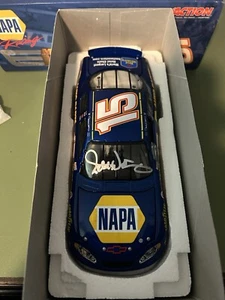 2004 Action Michael Waltrip Autographed 1/24 Monte Carlo P/R 13596 Comes W/Box - Picture 1 of 7