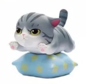 Fat House Happy Cat Series by Simon Toys 😺🌟GRAY TABBY w/STAR PILLOW Figure NEW - Picture 1 of 8
