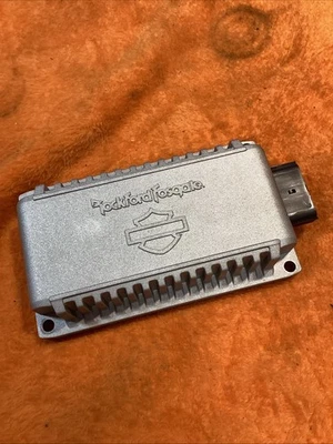 AMPLIFICADOR HARLEY DAVIDSON ROCKFORD FOSGATE Foto 1 de 4