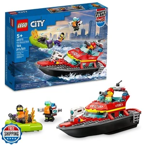 LEGO City Feuerwehrboot Bauset - Schwimmboot Spielzeug für Jungen und Mädchen - Bild 1 von 5