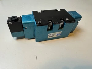 MAC VALVES 6611A-000-PM-111DA SOLENOID VALVE, Vac to 150 PSI - Picture 1 of 9