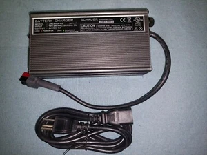 Schauer Battery Charger Model JAC0524-HS - Picture 1 of 7