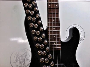 CORREA DE GUITARRA CON TACHUELAS DE CUERO HEBILLA (MDLS0297) SILENOZ - Imagen 1 de 7