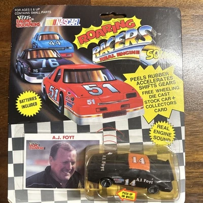 1991 RC Roaring Racers #14 AJ Foyt escala 1:64 **funciona, novo na embalagem** - Imagem 1 de 3