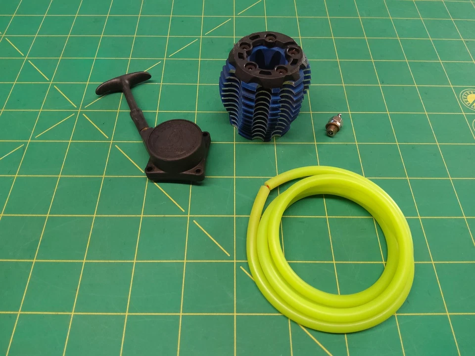 Tmaxx 3.3 Traxxas cooling head & pull start Revo 4tech Slayer nitro rc motor use - Image 1 of 4